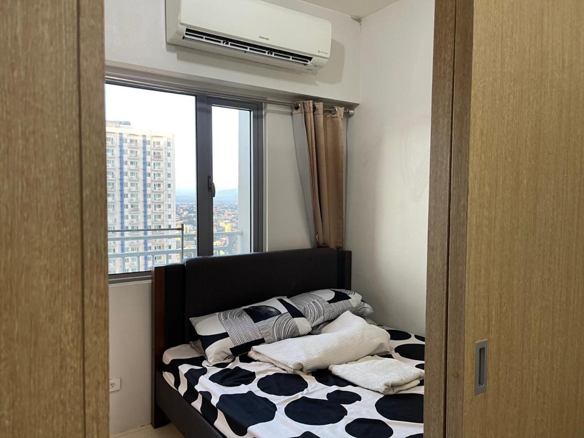 Relaxing City View Aparthotel Manila Exteriör bild
